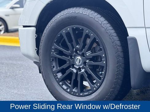 Used 2019 Nissan Titan SV w/ SV Convenience Package image 8