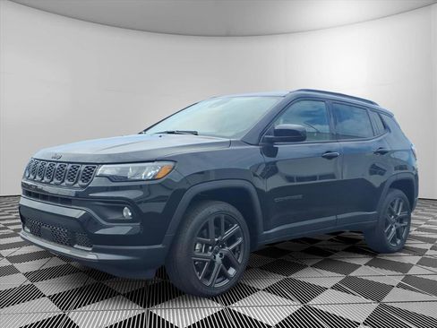 New 2026 Jeep Compass Latitude image 3