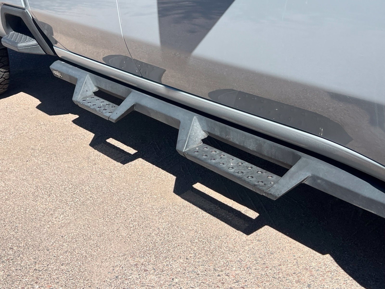 Used 2025 GMC Sierra 3500 Pro w/ 1SA Pro Safety Plus Package AWD/4WD image 4