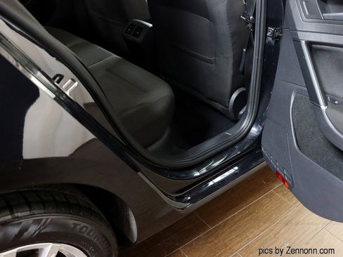 Used 2019 Volkswagen Golf S image 29