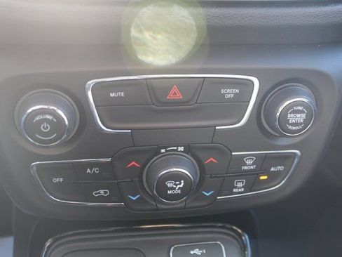 Used 2020 Jeep Compass Latitude image 20