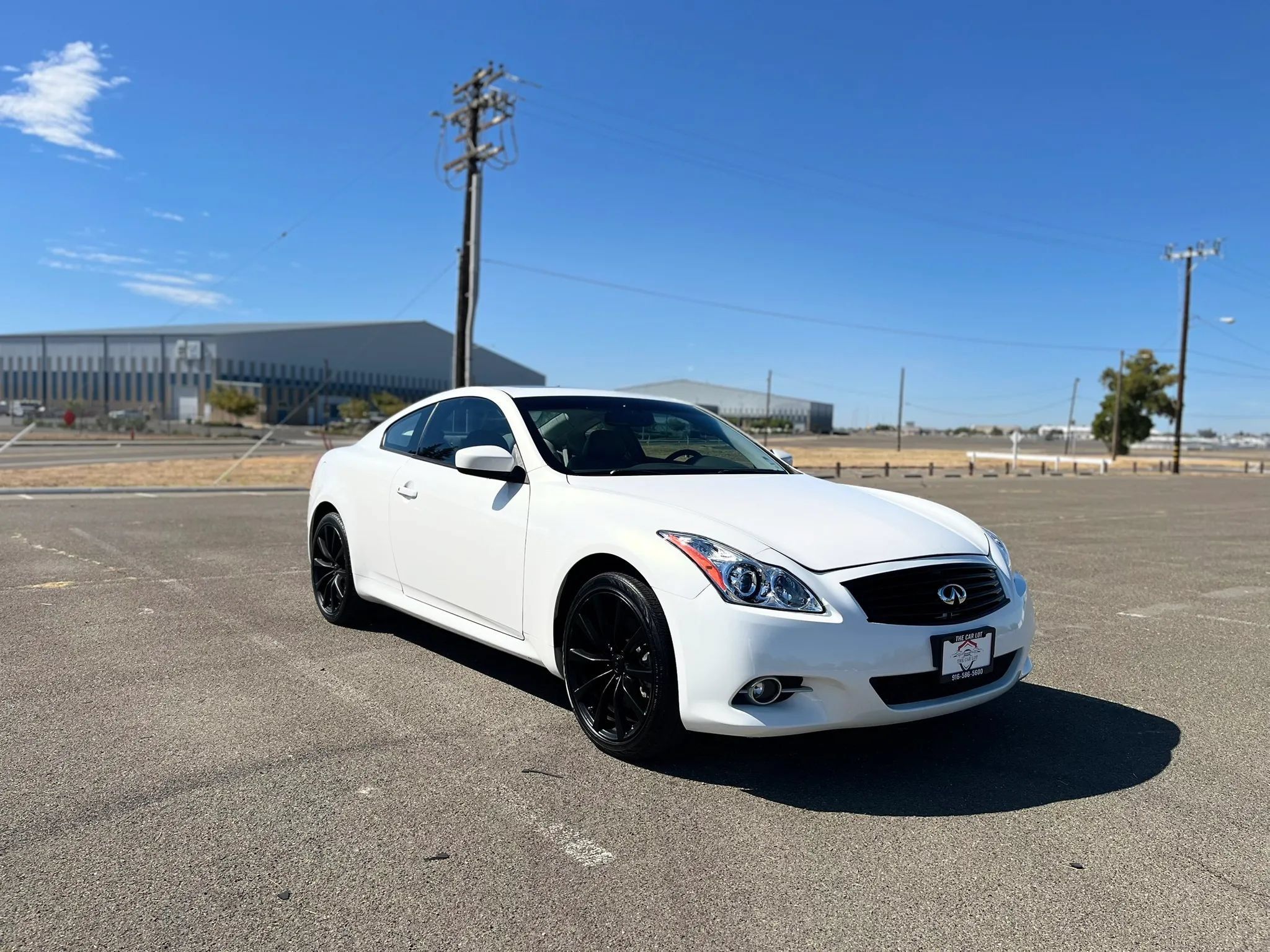 Used 2011 INFINITI G37 x Coupe w/ Premium Pkg AWD/4WD image 3
