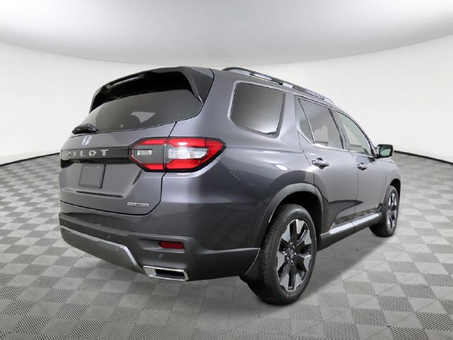 New 2026 Honda Pilot Touring image 6
