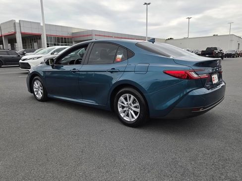 Used 2025 Toyota Camry LE FWD image 8