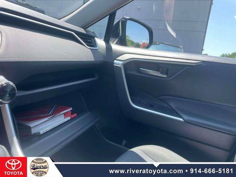 Certified 2025 Toyota RAV4 XLE w/ Convenience Package AWD/4WD image 32