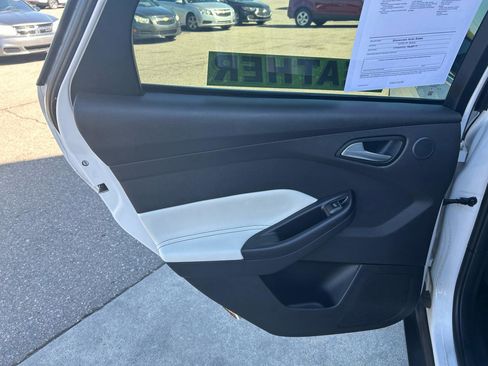 Used 2013 Ford Focus Titanium FWD image 13