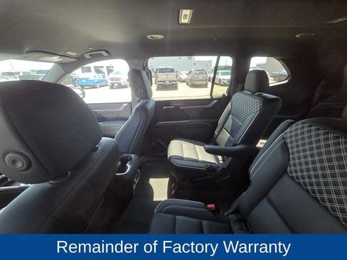Used 2025 GMC Acadia Denali AWD/4WD image 13