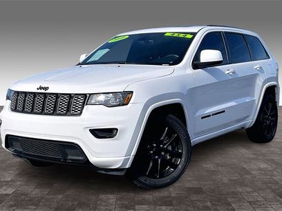 Used 2017 Jeep Grand Cherokee Altitude