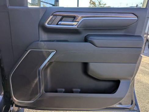 Used 2024 Chevrolet Silverado 2500 LT w/ All Star Edition image 37