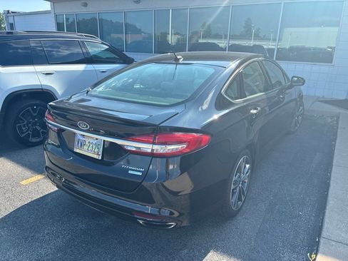 Used 2017 Ford Fusion Titanium FWD image 5