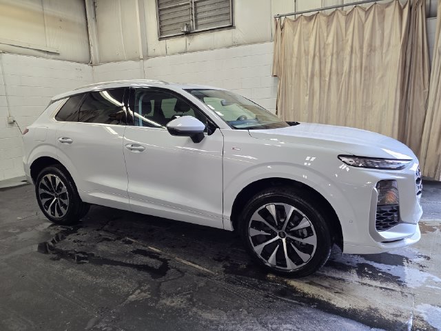 Certified 2026 Audi Q3 quattro 2.0T AWD/4WD image 8