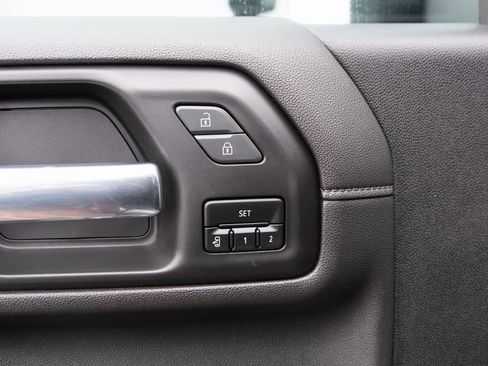 Used 2023 Chevrolet Silverado 3500 High Country image 17