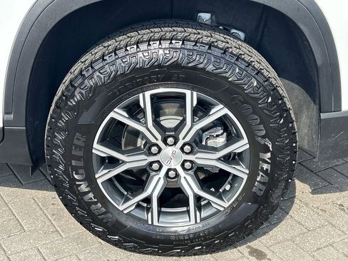 Certified 2024 GMC Acadia AT4 w/ Luxury Package image 31