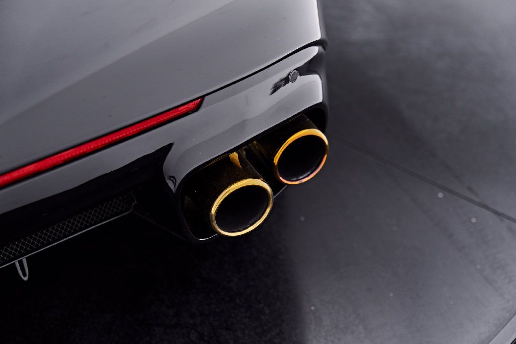 Used 2015 Ferrari F12 Berlinetta RWD image 31