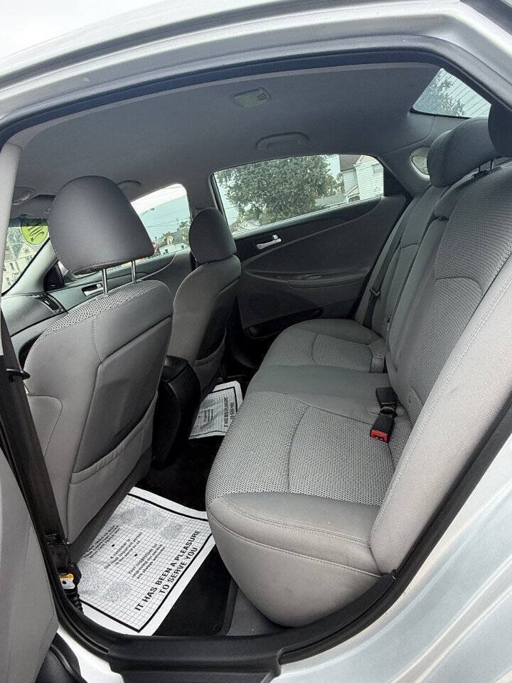 Used 2012 Hyundai Sonata GLS FWD image 8