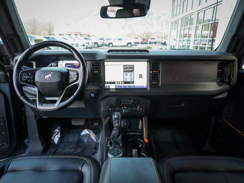 Used 2024 Ford Bronco Badlands image 16