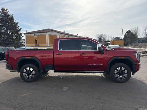 Used 2024 GMC Sierra 2500 Denali w/ Denali Reserve Package image 3