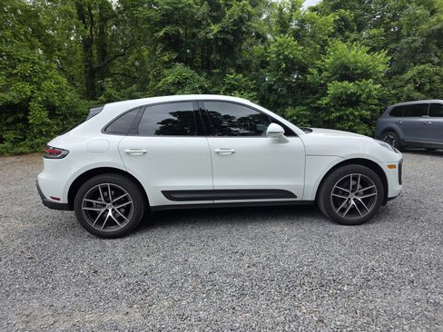 Used 2023 Porsche Macan Turbo AWD/4WD image 9