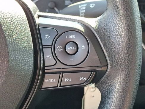 Certified 2025 Toyota Corolla LE image 21