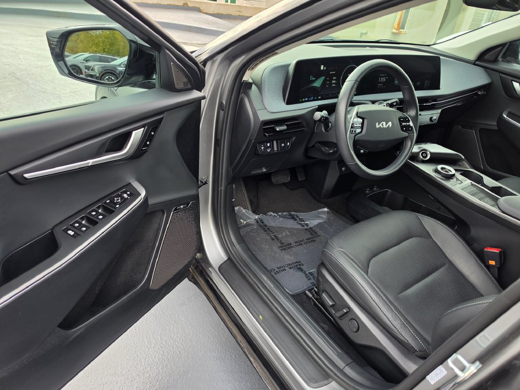 Certified 2024 Kia EV6 Wind RWD image 20