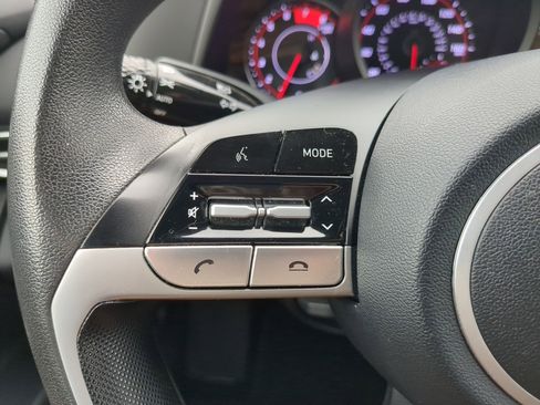 Certified 2023 Hyundai Elantra SE image 19