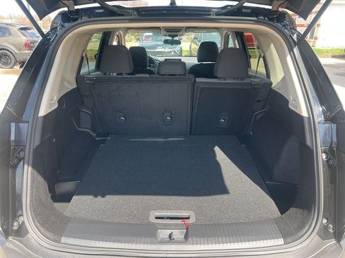 Used 2021 Nissan Rogue SV image 11