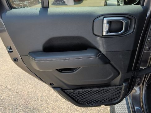 Used 2021 Jeep Wrangler Unlimited Sahara AWD/4WD image 30