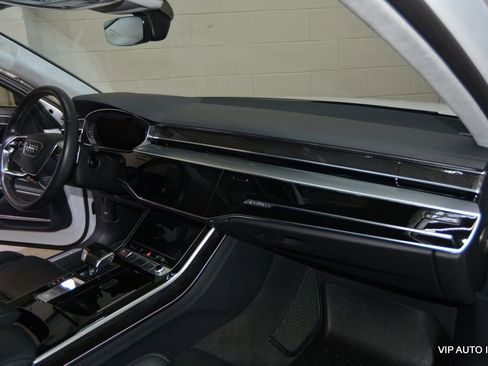 Used 2020 Audi S8 L w/ S8 Executive Package image 12