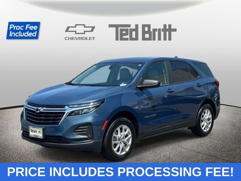 Certified 2024 Chevrolet Equinox LS w/ LS Convenience Package AWD/4WD image 1