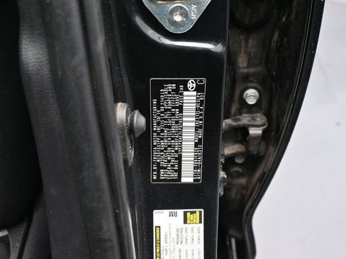 Used 2020 Toyota Corolla LE FWD image 21