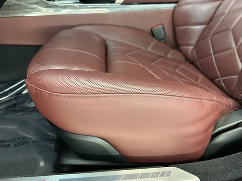 Certified 2024 BMW 740i w/ Premium Package image 14