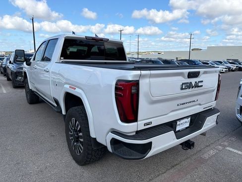 Used 2024 GMC Sierra 2500 Denali Ultimate w/ Max Trailering Package AWD/4WD image 3