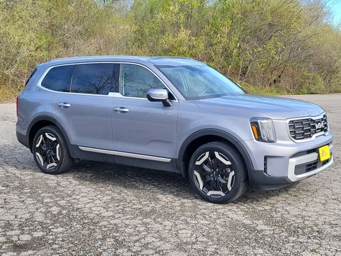 Used 2024 Kia Telluride S w/ S Sunroof Package AWD/4WD image 3