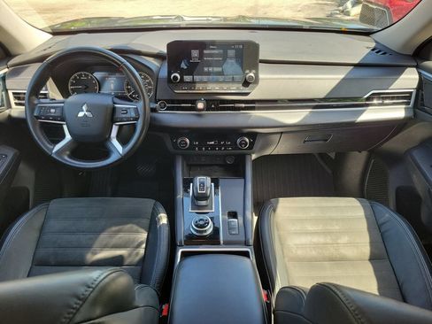 Used 2023 Mitsubishi Outlander SE FWD image 8