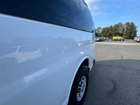 Used 2015 Chevrolet Express 3500 LT w/ LT Preferred Equipment Group image 14
