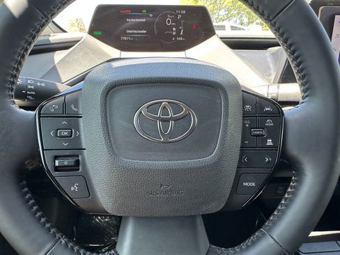 Used 2023 Toyota Prius XLE FWD image 24