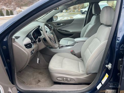 Used 2020 Chevrolet Malibu LT image 27