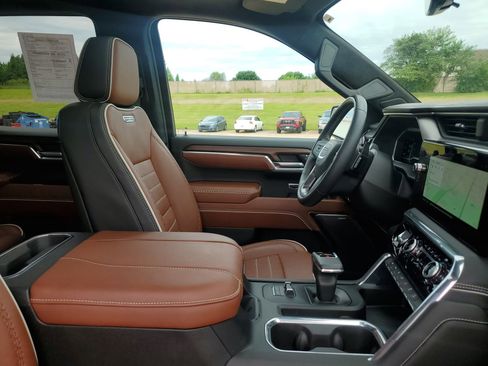 Used 2024 GMC Sierra 1500 Denali Ultimate image 35