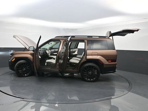 Used 2025 Hyundai Santa Fe Calligraphy image 39