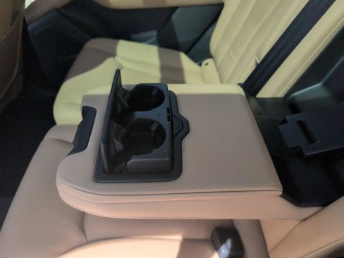 Used 2022 Audi Q7 Premium Plus w/ Premium Plus Package image 17