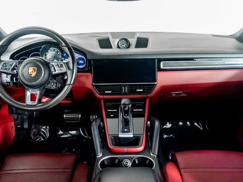 Used 2022 Porsche Cayenne Turbo image 37