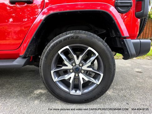 Used 2024 Jeep Wrangler Unlimited w/ Convenience Group AWD/4WD image 68