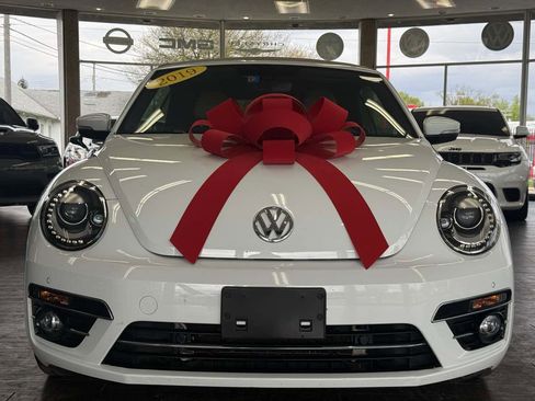 Used 2019 Volkswagen Beetle 2.0T FWD image 4
