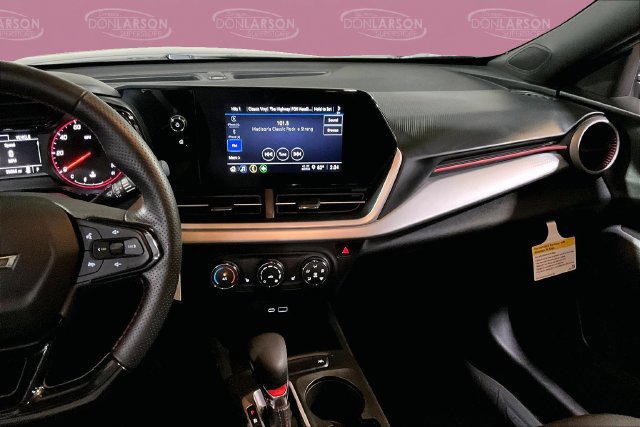 Used 2025 Chevrolet Trax RS FWD image 31