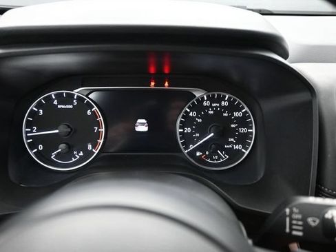 Used 2024 Nissan Rogue SV AWD/4WD image 14