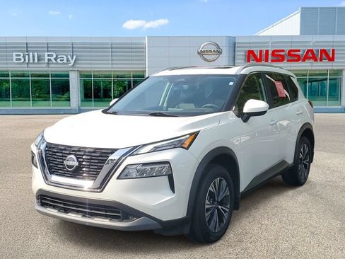 Used 2023 Nissan Rogue SV w/ SV Premium B Package FWD image 2