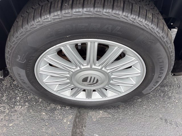 Used 2010 Mercury Grand Marquis LS RWD image 25