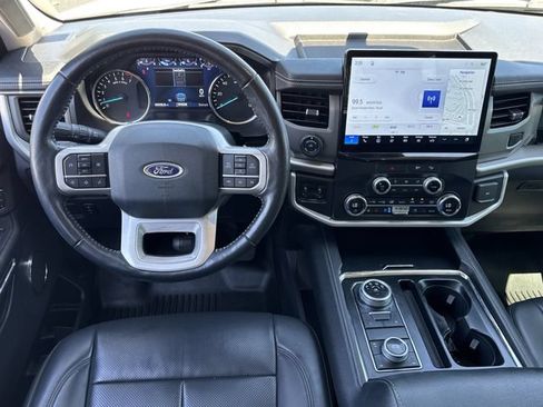 Used 2022 Ford Expedition XLT AWD/4WD image 15