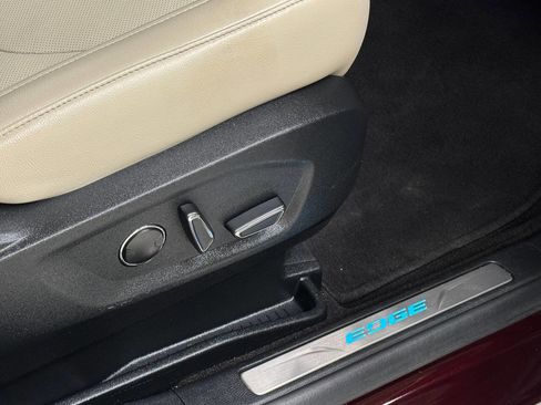 Used 2019 Ford Edge Titanium w/ Equipment Group 301A image 40