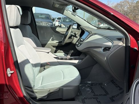 Used 2017 Chevrolet Malibu LT w/ Driver Confidence Package image 14